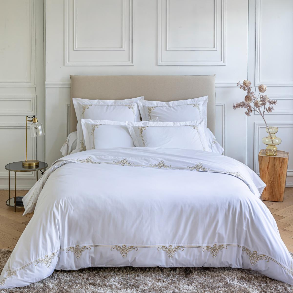 HOUSSE DE COUETTE UNIE PERCALE DE COTON BRODEE